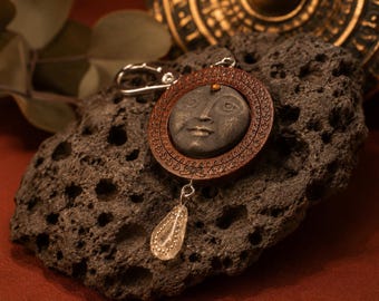 Schlüsselanhänger aus Holz, Accessoire aus Holz, Taschenanhänger, Autospiegel, Handarbeit, Geschenkidee, Geburtstagsgeschenk, Mondgesicht