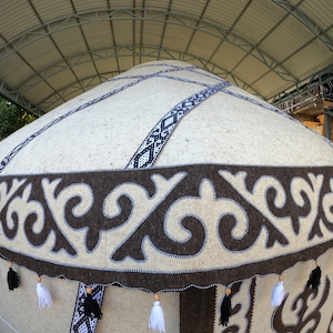 SMALL'12 Kyrgyz yurt, 4 lattice wall components, diameter 4 m, floor space 12,5 m2 image 2