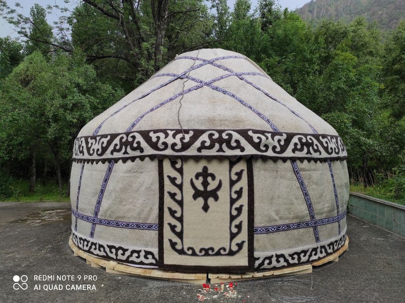 SMALL'12 Kyrgyz yurt, 4 lattice wall components, diameter 4 m, floor space 12,5 m2 image 4