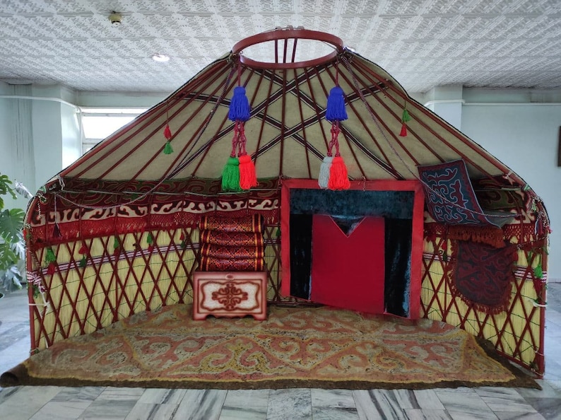 SMALL'19 Kyrgyz yurt, 4 lattice wall components, diameter 5 m, floor space 19 m2 image 2
