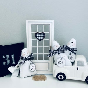 Ghost Plushies/Ghost bowl fillers/Set of 3 Ghosts/Ghost tucks/Halloween Decor/Tiered Tray Decor/Ghost ornie/set of 3