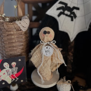 Ghost Spindle: Farmhouse Halloween Decor with Button Eyes