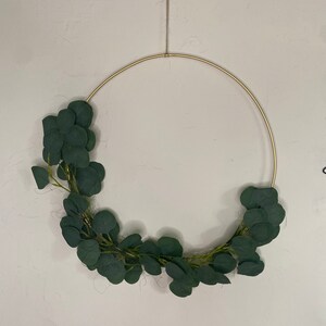 Minimalistic Round Christmas Wall Hung Decoration Gold Wreath image 4