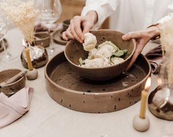 Plat de service en céramique brune fait à la main, assiette de service pour le dîner, plateau - Cadeau authentique