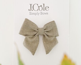 Plaid clip in bow. Baby Girl Hair Bows, Baby Headband, Newborn Headband, Baby Nylon Headband, Hair Clips,