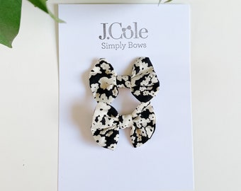 Ivory and black hair bows, white mini clips, cream hair bows, white hair bow, mini bows, pigtail bows