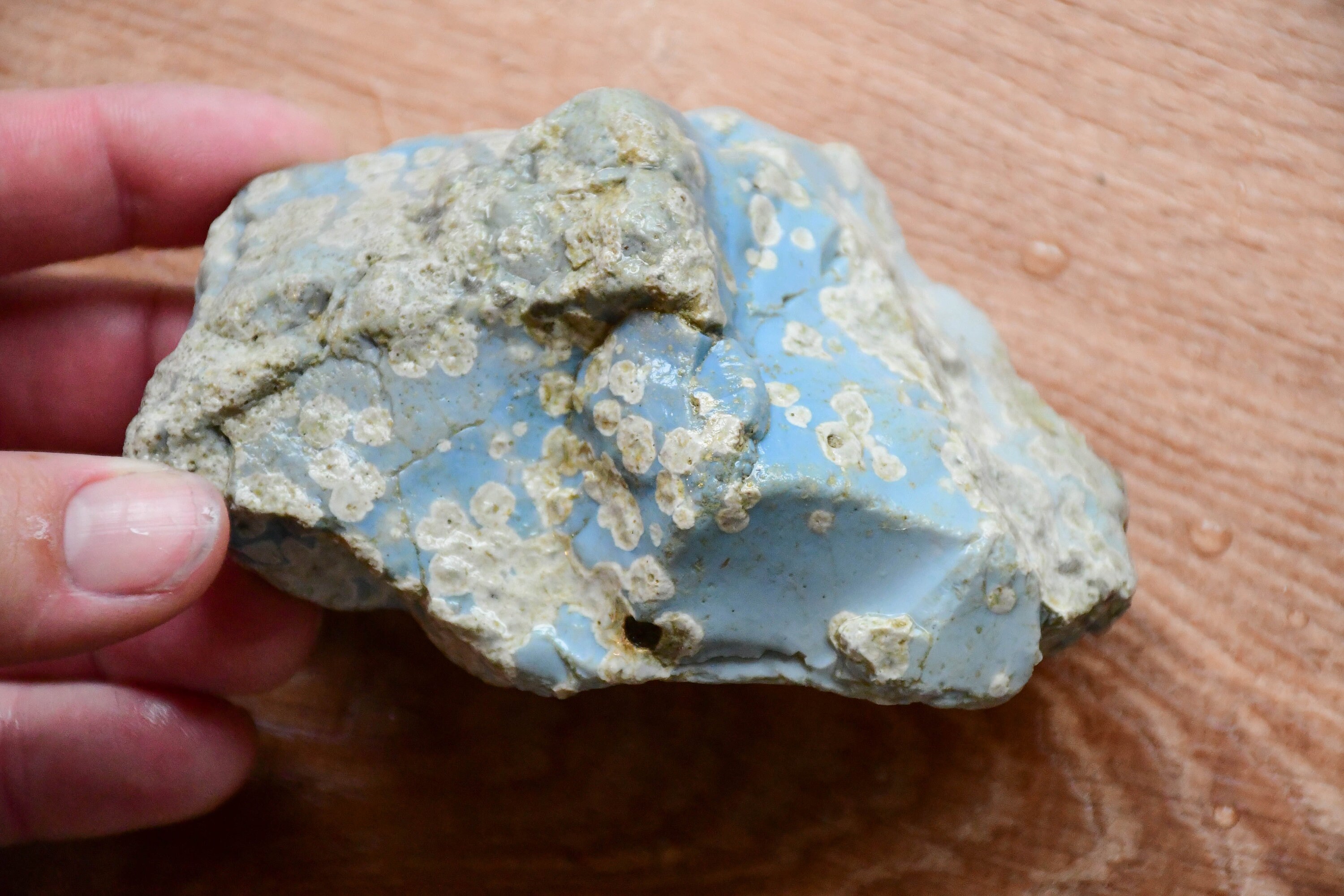How to look for Leland Blue stone, a Michigan rock hunting treasure 