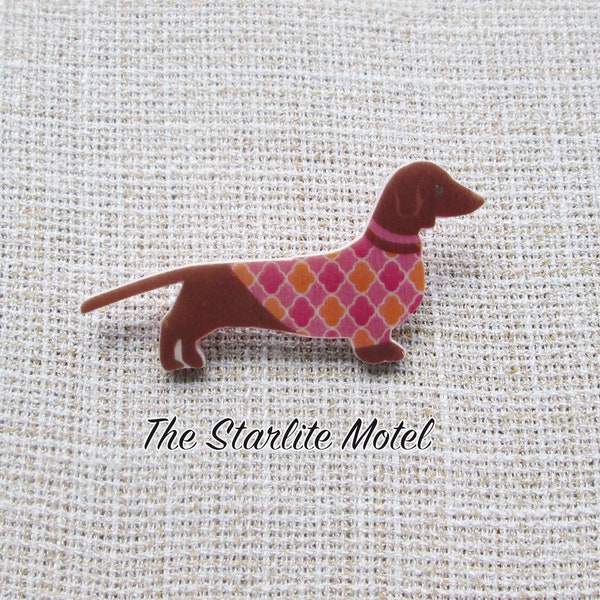 Dachshund brooch, wood brooch, wooden brooch, wiener dog brooch, dog brooch, animal brooch, vintage style brooch, illustrated brooch, wood