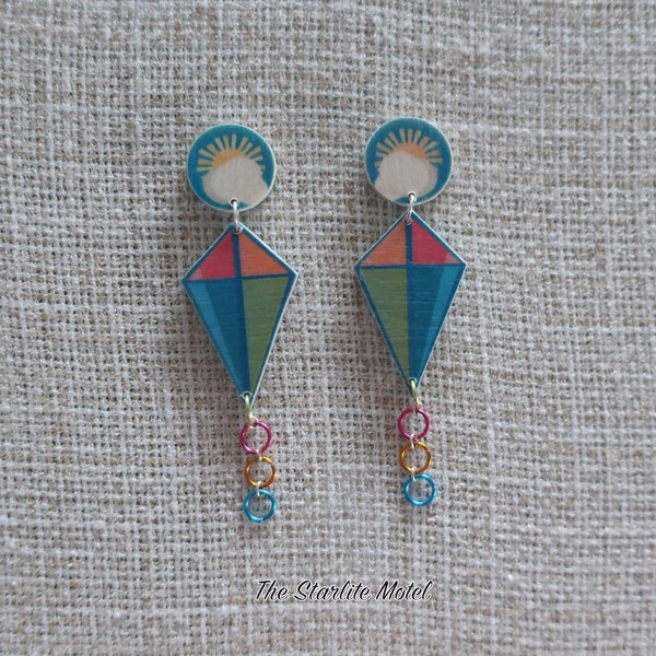 Kite wood earrings, atumn earrings, fall earrings, autumn jewellery, cute kite earrings, colourful kite earrings, wooden kite earrings