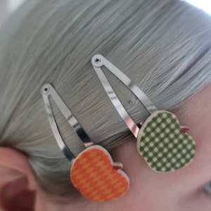 リンゴのヘアクリップ、フルーツのヘアクリップ、レトロなヘアクリップ、レトロなリンゴのヘアクリップ、リンゴのスナップクリップ、フルーツのスナップクリップ、リンゴのスナップクリップ