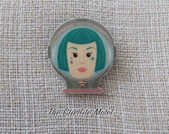 Space girl brooch, wood earrings, wooden earrings, astronaut girl brooch, alien girl brooch, girl brooch, wood