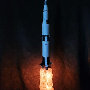 SOLD ||| FULL SET Rocket Launch Lamp Diorama  | Falcon 7 SpaceX Space X Nasa apollo 11 saturn V Astronaut Table Desk Night Model