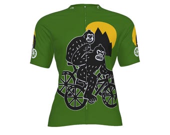Maglia tandem Double Sasquatch - Divertente maglia da ciclismo aderente Bigfoot - Maglia MTB verde con montagna