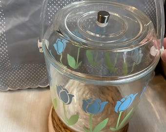 Vintage 1970s Small Ice Bucket Blue Tulips Clear Acrylic Barware Made in Taiwan Retro Floral Ice Pail