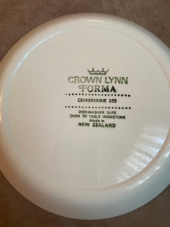 EXPO'70 ニュージーランドのcrown lynn社の皿 EXPO'70 ニュージーランドのcrown lynn社の皿