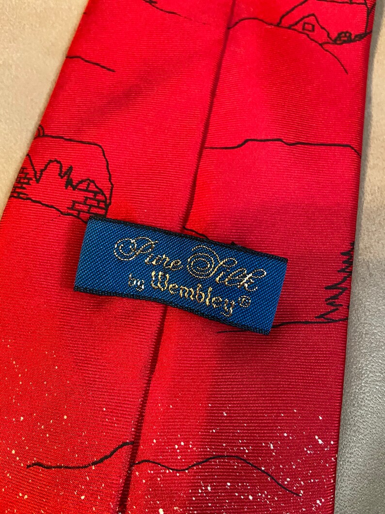 Vintage Wembley Pure Silk Christmas Tie Santa Red 60s?