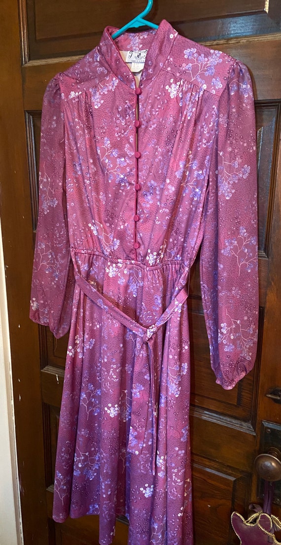 Vintage T F Purple Floral Mandarin Collar Dress 7… - image 1