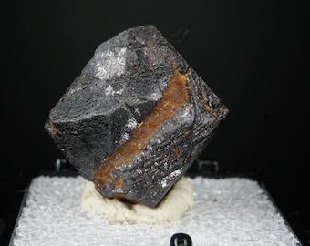 Rutile / Magnet Cove, Arkansas / Thumbnail Perky Box Mineral Crystal Specimen