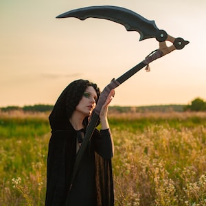 Soulbound Slicer: The Hunter's Scythe, Grim Reaper Cosplay, Death Sickle, Witch Cosplay, Wooden costume weapons, alder