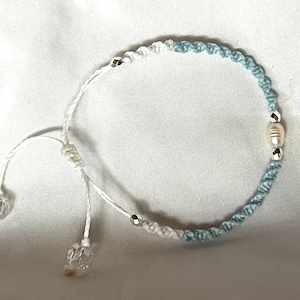 Glacier Blue and White Swirl Bracelet with Water Pearl Center