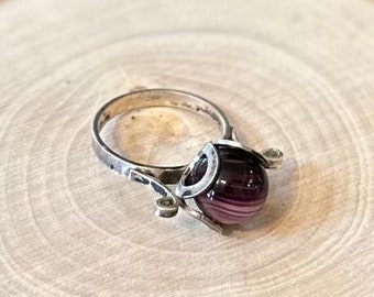 Vintage Modernist 925 Sterling Silver Faux Banded Amethyst Glass Sphere Encapsulated Ring US Size 6 1/2