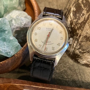 Vintage HERNA Mens Watch 17 Jewels Incabloc Antimagnetic Unbreakable 1960s Runs