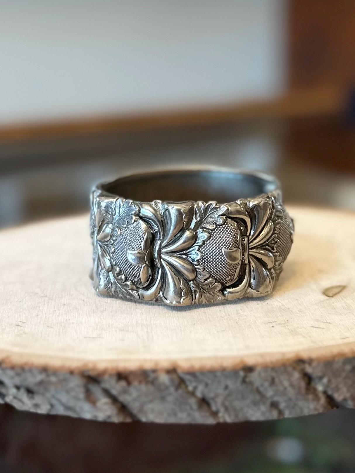 Vintage Vargas Bracelet - Etsy