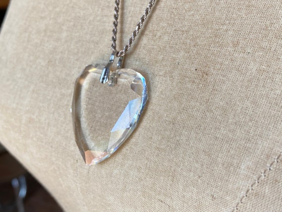 Vintage Clear Cut Crystal Heart Pendant Necklace … - image 3