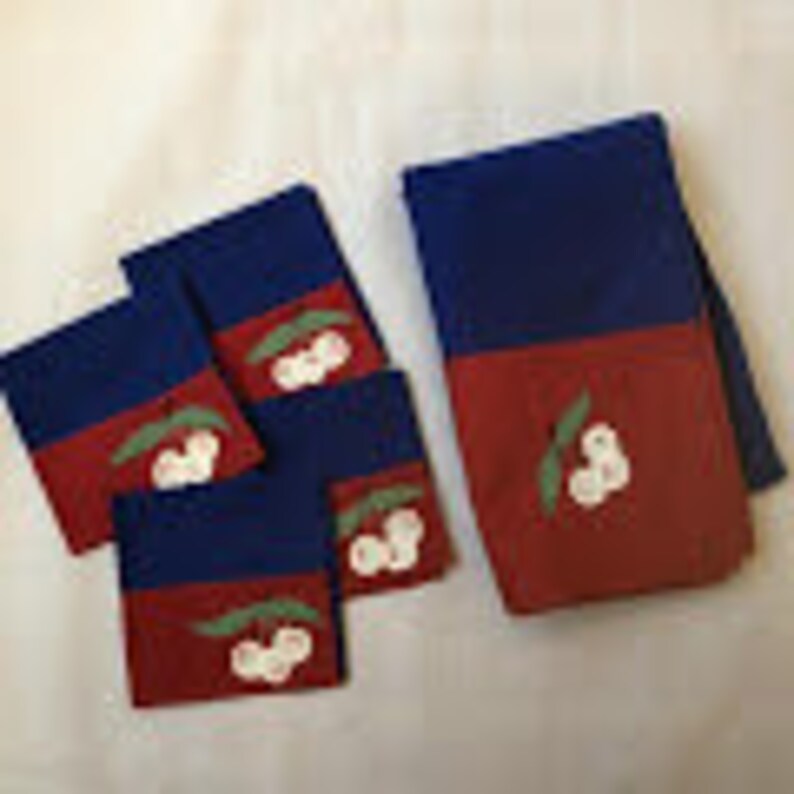 Vintage 1950s Cherry Tablecloth /& Napkin Set Red And Blue Cherry TableCloth