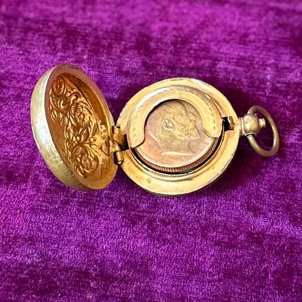 Antique Brass King Edward VII Sovereign Coin Holder Case Faux Pocketwatch Pendant