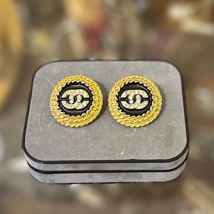 Vintage CHANEL CC 1980's Quilted Drop Earrings