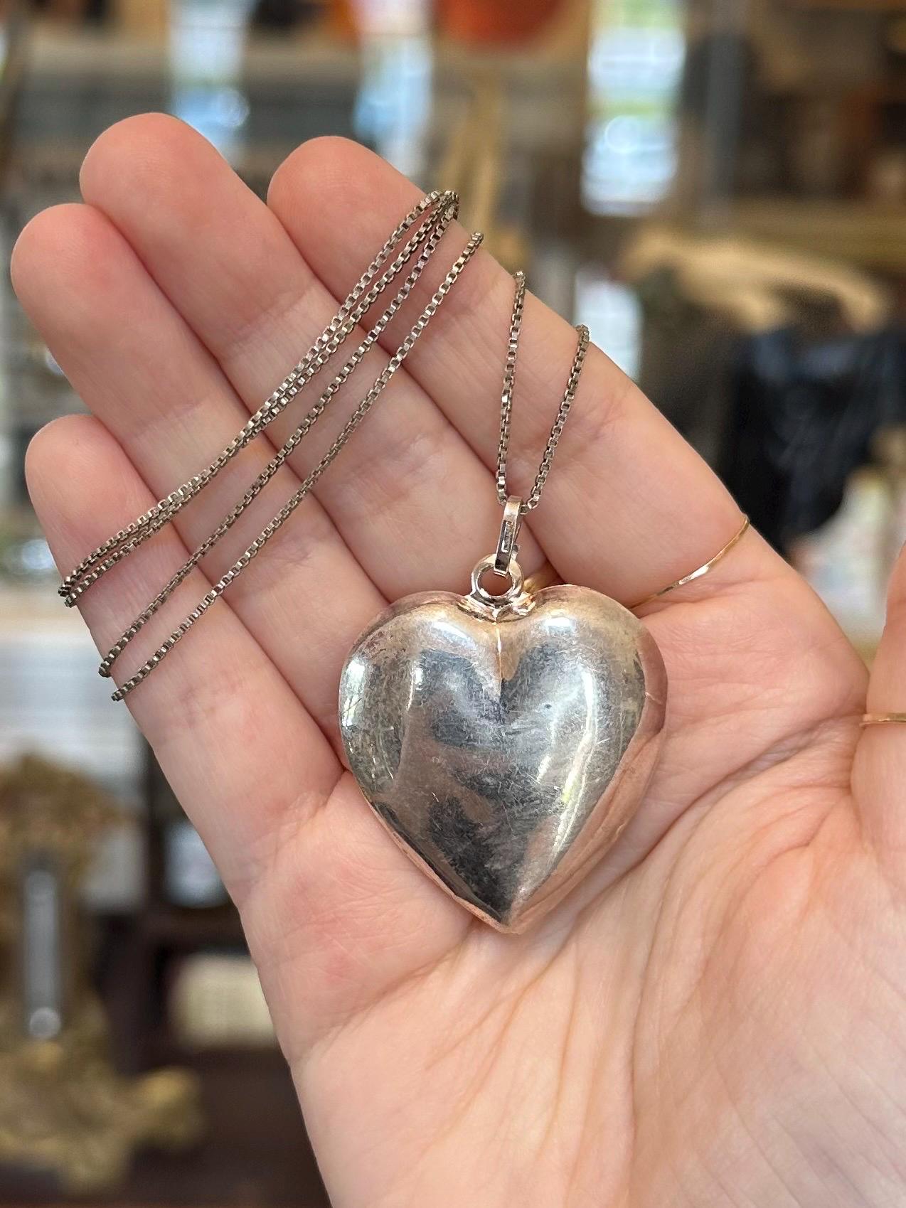 Vintage Italy Sterling Silver Large Slim Puffy Heart Box Chain 