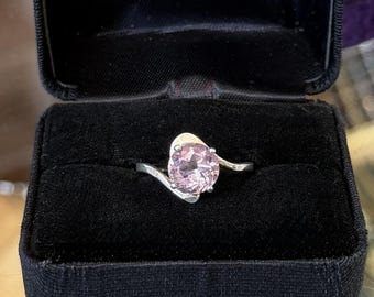 Sterling Silver Faceted Lilac Lavender Glass Stone Solitaire Ring US 7.25