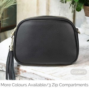 Echtleder Crossbody Bag mit 3 Fächern und verstellbarem Riemen, Quaste Festival Bag, Box Bag Geldbörse, Multi Zip Schwarz Kameratasche