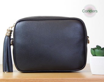 black camera bag purse