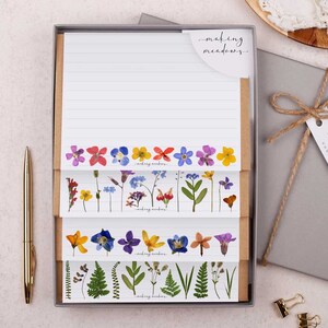 Letter Writing Set with envelopes | Gift Box or Flat Pack options | 32 writing paper sheets & 16 kraft envelopes in a pressed flower design