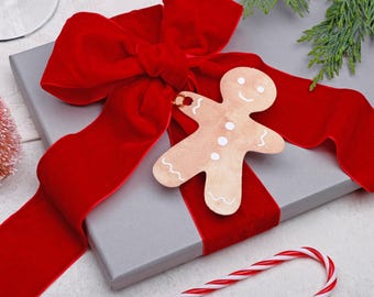 Gingerbread Men Christmas Gift Tags - 16 Pack With Festive Family Design & Gold Twine