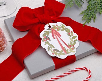 Wreath Christmas Gift Tags - 12 Pack With Vintage Traditional Design & Gold Twine
