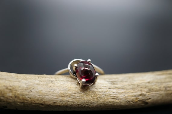 Rhodolite Garnet Ring, Delicate Red Ring, Silver Stackable Ring, Red Garnet Ring, US 6 1/4