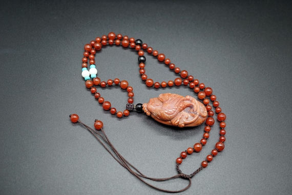 Carved Nanhong Agate Chicken Pendant: Red Carnelian Beaded Necklace