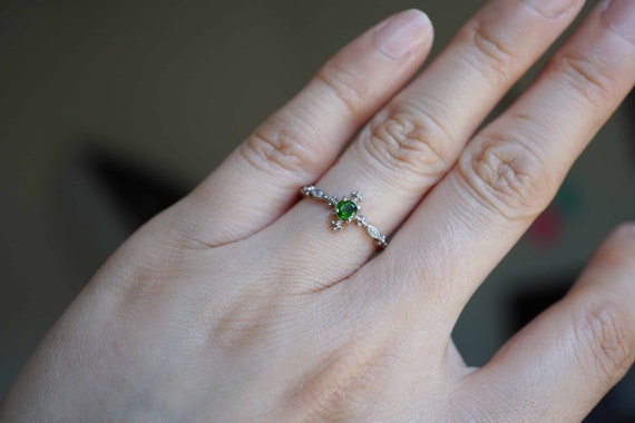 Tiny Tsavorite Ring, 925 Silver Green Garnet Ring, Delicate Tsavorite Silver Ring, US 7