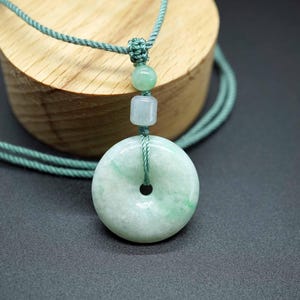 Natürlicher Jadeit-Anhänger, runder Donut-Anhänger, verstellbare Kordelhalskette, 22 mm