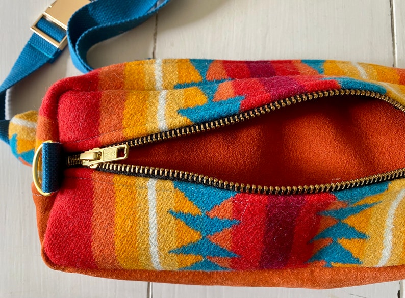 Wool Blanket Cross-body bag, Fanny Pack, Unisex Belt Bag, Gender Neutral Bag, Hiking Bag, Dog Walking Bag, Plastic Free, Pendleton wool image 5