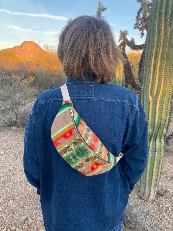 Wool Blanket Cross-body bag, Fanny Pack, Unisex Belt Bag, Gender Neutral Bag, Hiking Bag, Dog Walking Bag, Plastic Free, Pendleton fabric