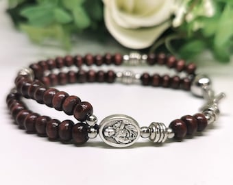 Wooden sacred heart rosary bracelet Catholic gift for him or her | stretch rosary with custom Saint medal | AndavyGifts