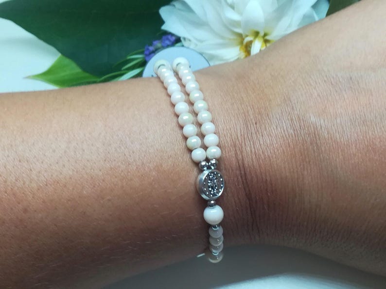 Bracelet chapelet fait main médaille miraculeuse extensible, chapelet unique en petites perles, petit chapelet catholique de 5 décennies | Bijoux catholiques AndavyGifts image 6
