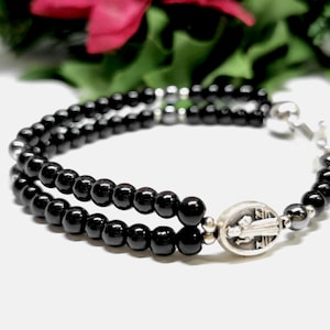 Edelsteen rozenkrans armband cadeau voor hem of haar, onyx- en hematietkralen, Sint-Benedictusmedaille of katholieke medaille naar keuze | AndavyCadeaus