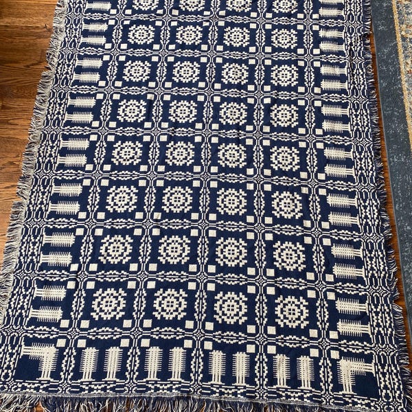 Vintage Antique Repro Coverlet, Antique Coverlet, Colonial Home Decor, Primitive Home Decor, Blue Coverlet, Blue and White Decor,