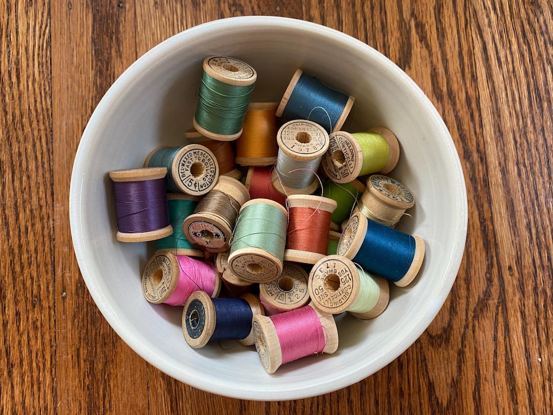 26 Vintage Spools of Thread, Antique Spool, Spool Holder, Spools of ...