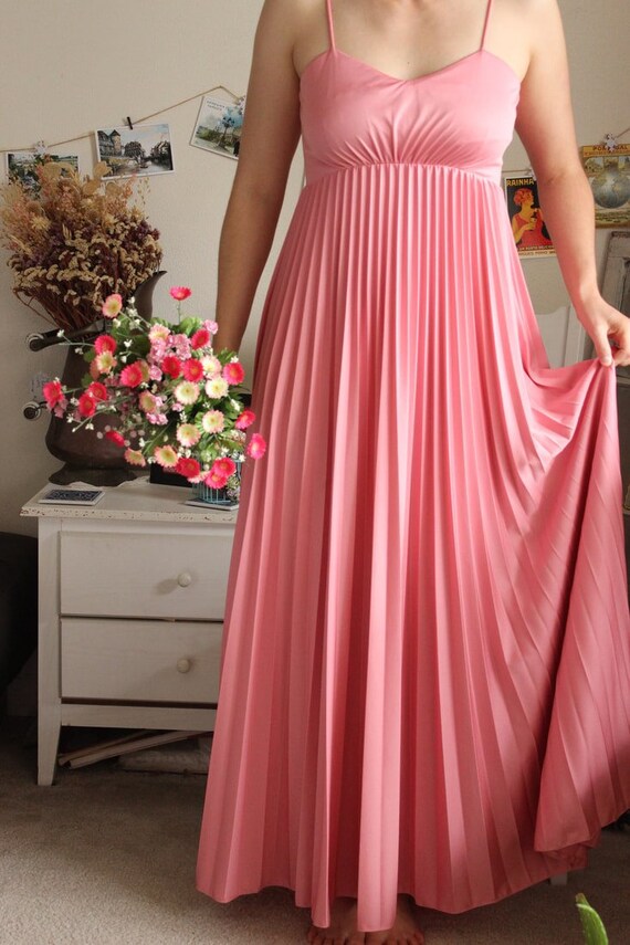 Vintage 1970s Pleated Pink Maxi Dress, Long Summe… - image 4